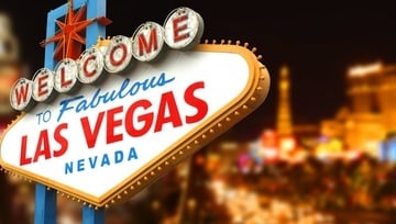 Welcome to Las Vegas sign at night